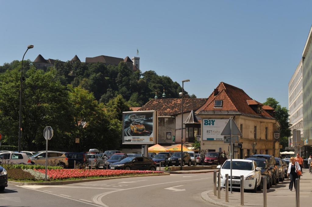 Spacious Central Studio Nika 2 Tour As Ljubljana Exterior photo